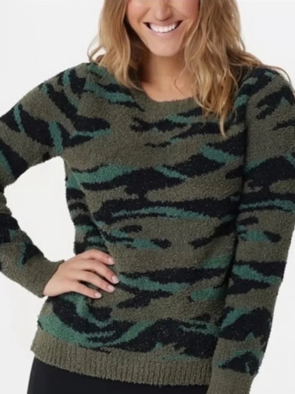 Barefoot Dreams CozyChic Seaside Crew Neck Pullover Sweater Camo Small